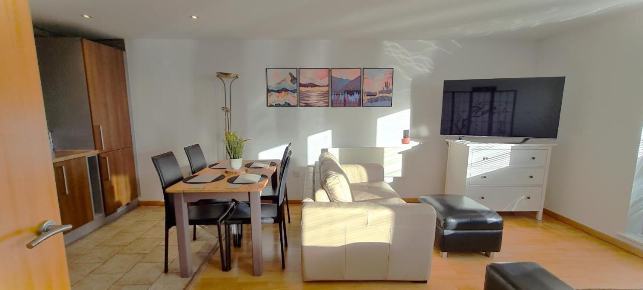 Sidemersey Livings- Convenient 1-Bedroom Flat With A View, Central Liverpool Luaran gambar